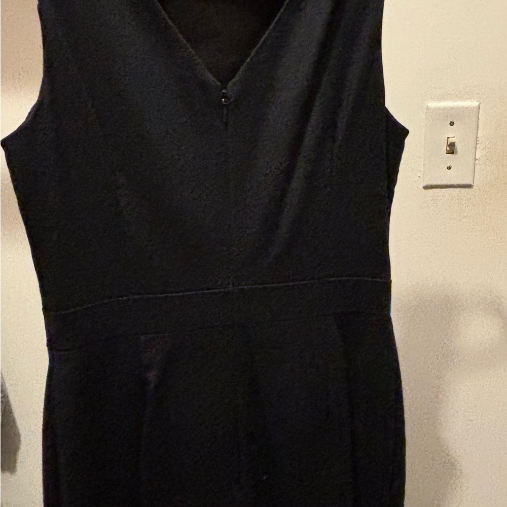 Elegant Navy Blue Sleeveless Dress